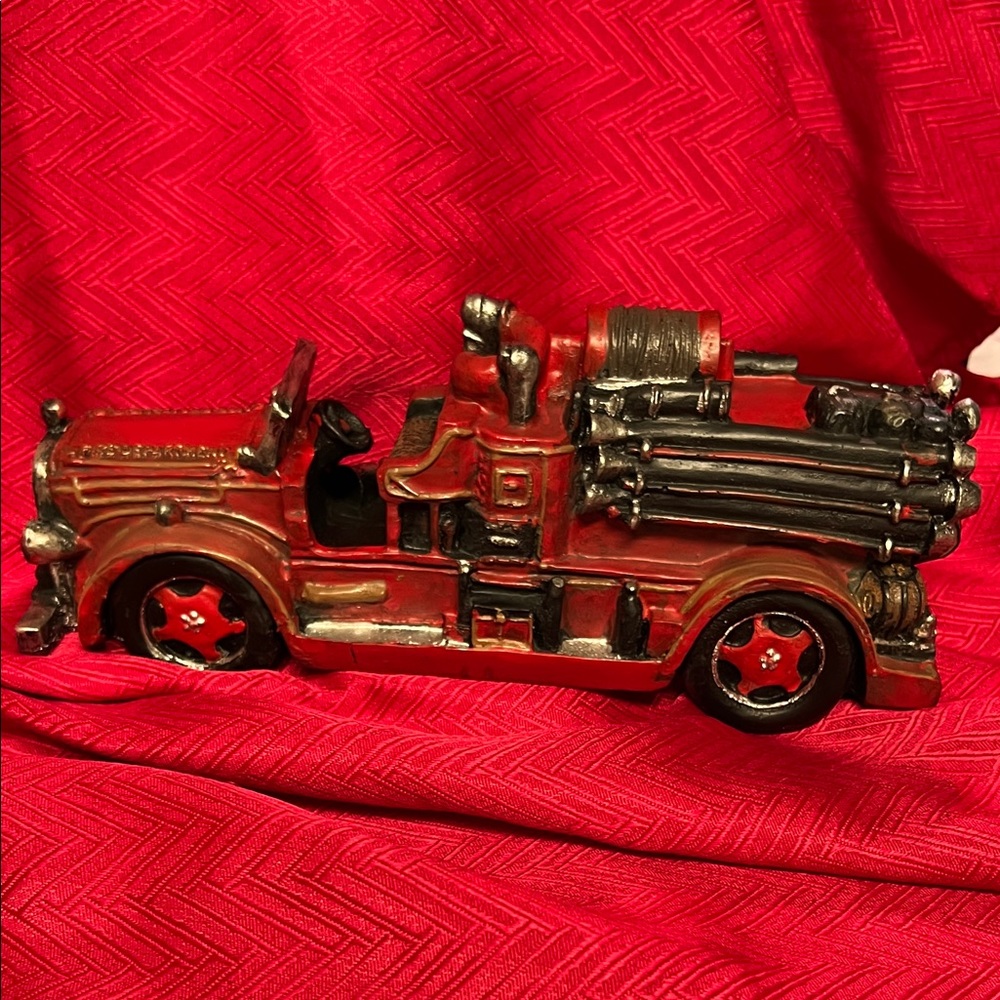 Red Resin Fire Truck Decorative Figurine - Home Accents NIB